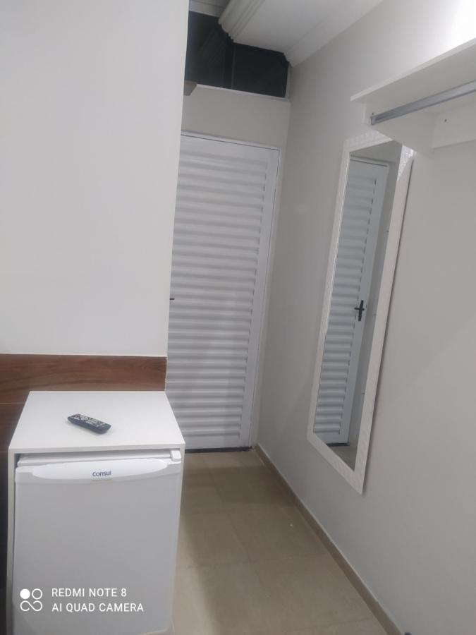 Pousada Quarto Casal Com Ar,Frigobar, Garagem Aparecida  Bagian luar foto